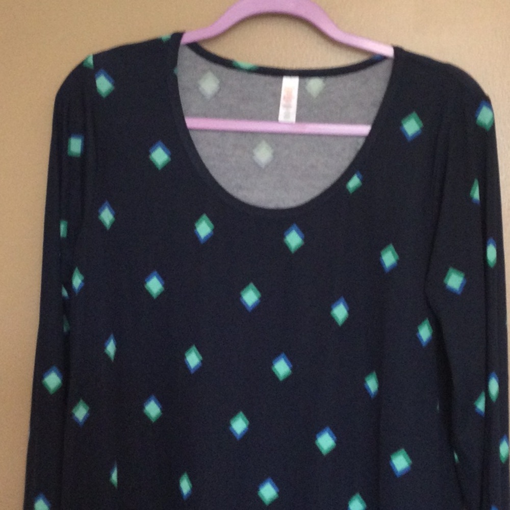 NWT Lularoe Lynnae Shirt, size XL. Solid Navy with green and blue geometric